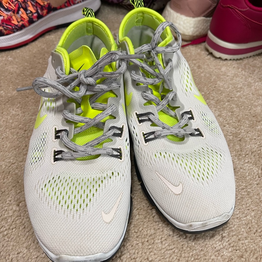 Nike sneakers worn once